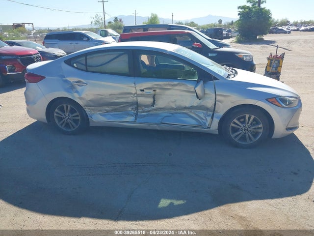 Hyundai ELANTRA SE 2017 5NPD84LF3HH018265 Image 13