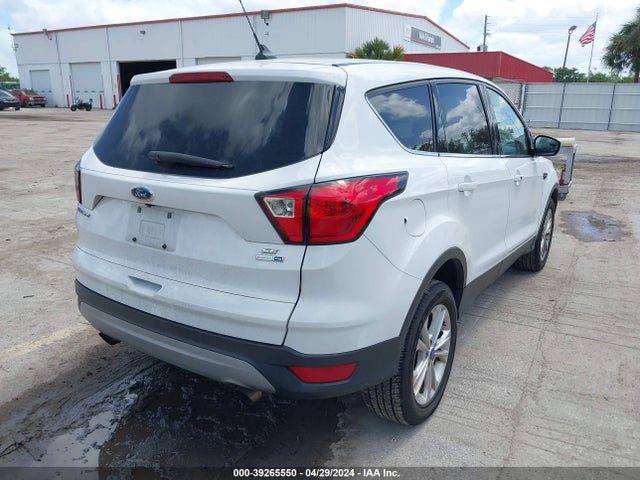 Ford ESCAPE SE 2019 1FMCU9GDXKUA98282 Image 4