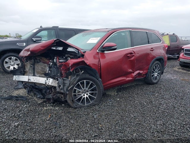 Toyota Highlander Se 2018 5TDJZRFH6JS539555 Image 2