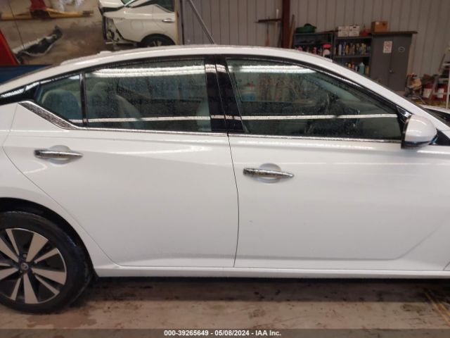 1N4BL4DW5KN302093 Nissan Altima 2.5 Sv