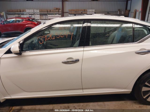 1N4BL4DW5KN302093 Nissan Altima 2.5 Sv