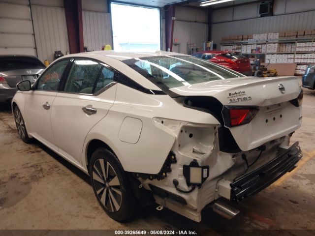 1N4BL4DW5KN302093 Nissan Altima 2.5 Sv