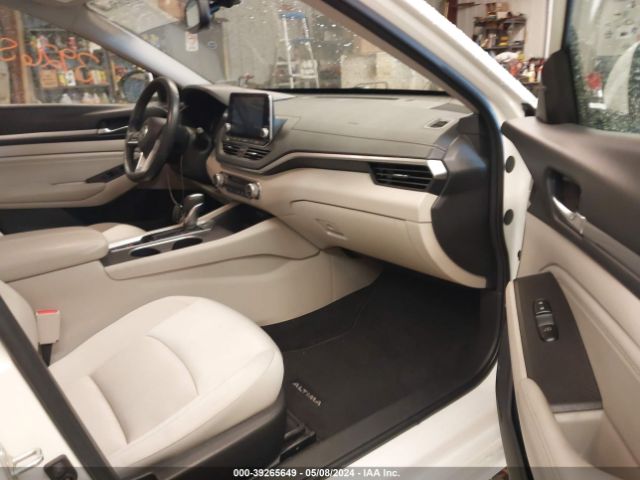 1N4BL4DW5KN302093 Nissan Altima 2.5 Sv