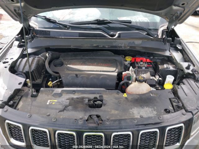 3C4NJDBB4KT767977 Jeep Compass Latitude 4x4