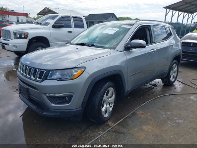 3C4NJDBB4KT767977 Jeep Compass Latitude 4x4
