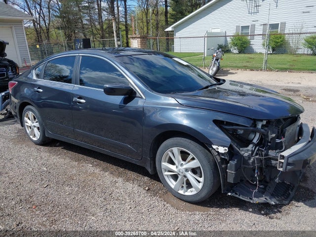 Nissan Altima 2.5 Sv 2015 1N4AL3AP8FC218161 main image