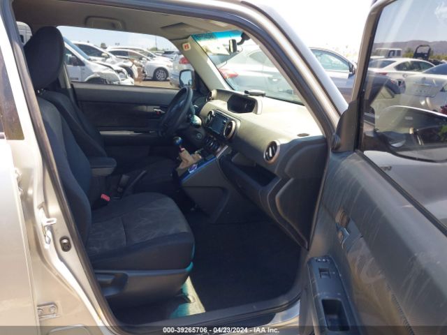 JTLZE4FE5FJ070605 Scion XB