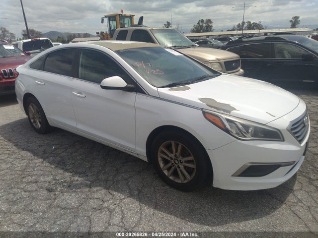 Hyundai SONATA SE 2016 5NPE24AF3GH267172 Image 1