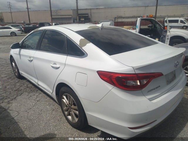 Hyundai SONATA SE 2016 5NPE24AF3GH267172 Image 3