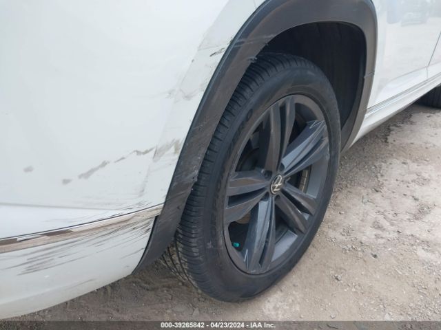 1V25E2CA2LC228090 Volkswagen Atlas Cross Sport 3.6l V6 Se W/technology/3.6l V6 Se W/technology R-line