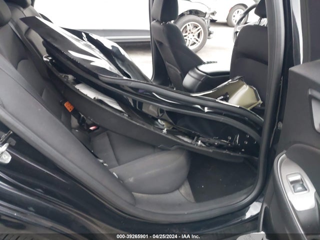 Chevrolet Malibu 1fl 2017 1G1ZC5ST3HF155727 Image 8