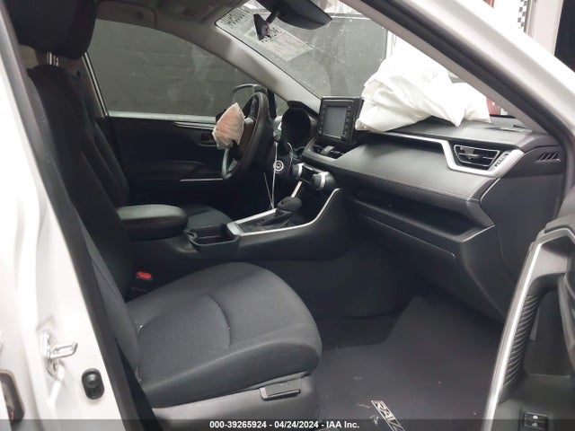 Toyota RAV4 LE 2019 2T3H1RFV2KC012450 Image 5