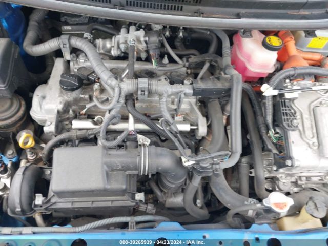 JTDKDTB38F1107709 Toyota Prius C One