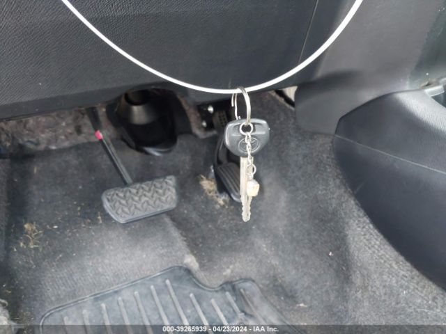 JTDKDTB38F1107709 Toyota Prius C One