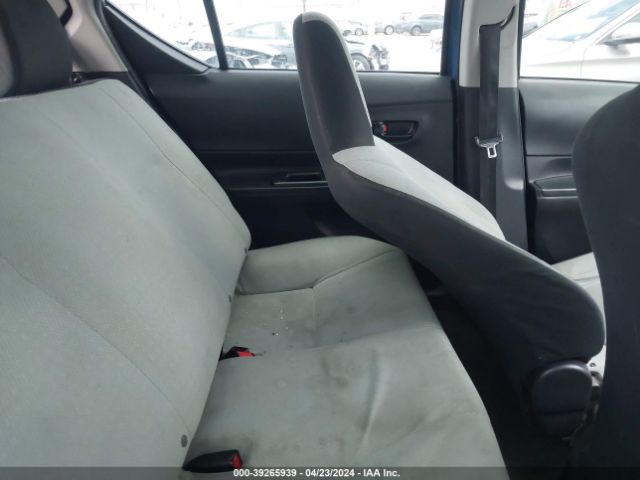 JTDKDTB38F1107709 Toyota Prius C One