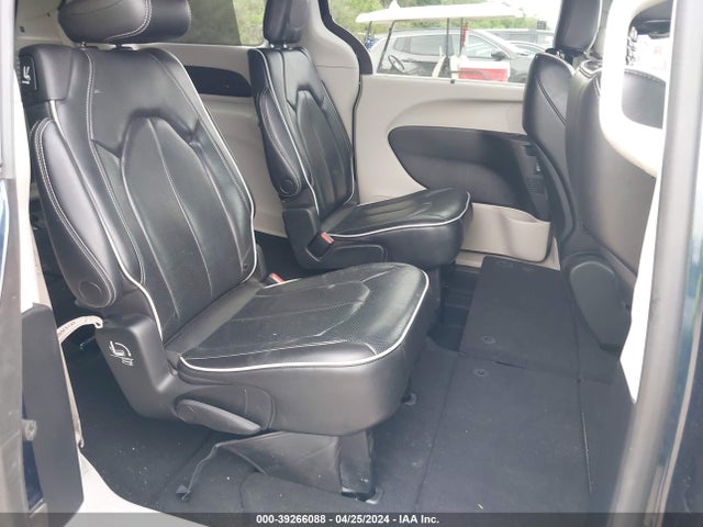 Chrysler Pacifica Limited 2022 2C4RC1GG5NR158435 Image 8