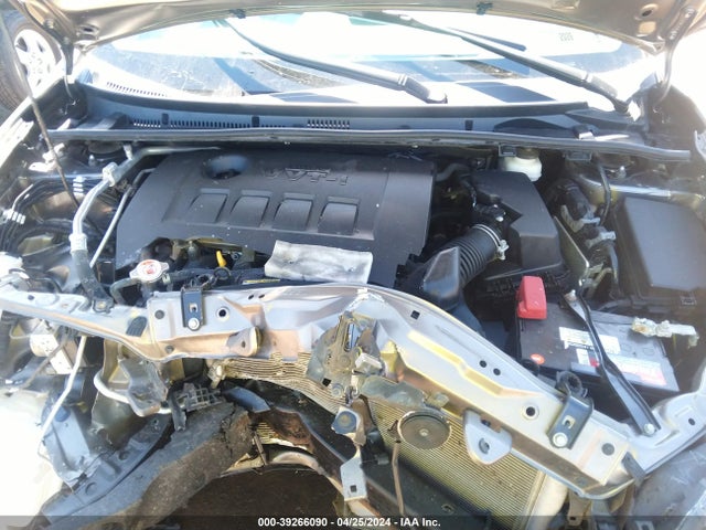 Toyota COROLLA LE 2018 2T1BURHE8JC024748 Image 10