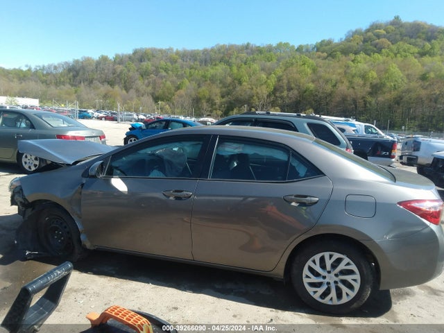 Toyota COROLLA LE 2018 2T1BURHE8JC024748 Image 15