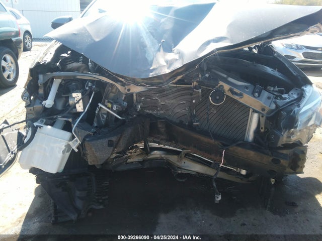 Toyota COROLLA LE 2018 2T1BURHE8JC024748 Image 6