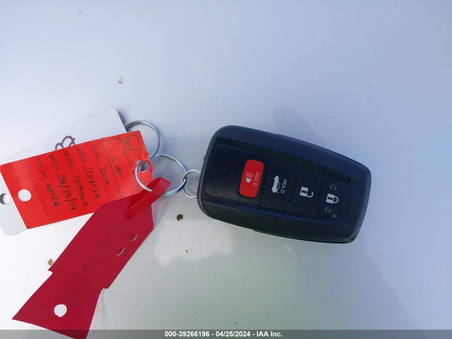Toyota Corolla Hybrid Le 2021 JTDEAMDE9MJ014656 Image 11
