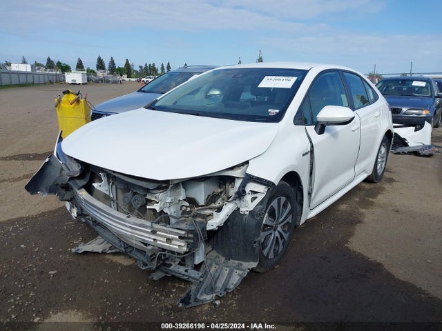 Toyota Corolla Hybrid Le 2021 JTDEAMDE9MJ014656 Image 2