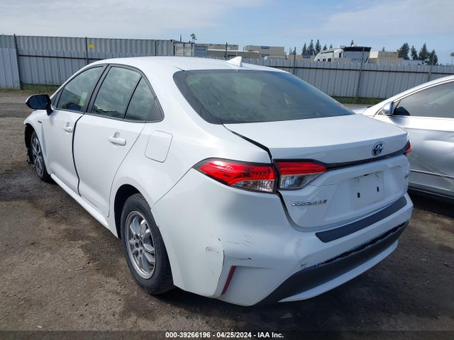 Toyota Corolla Hybrid Le 2021 JTDEAMDE9MJ014656 Image 3