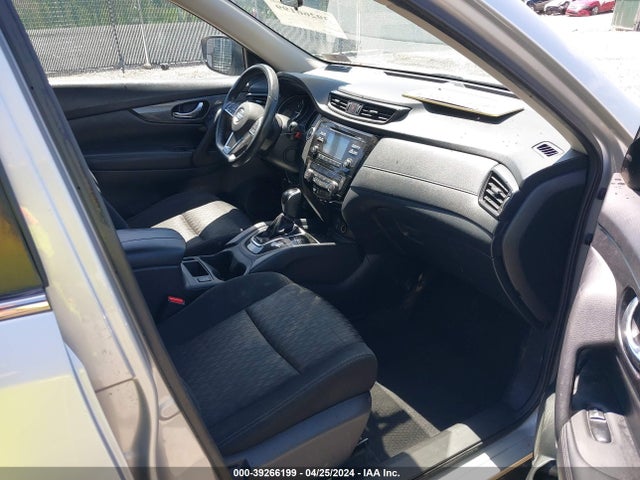 Nissan ROGUE SV 2017 KNMAT2MV3HP504879 Image 5