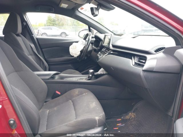 NMTKHMBX1JR026445 Toyota C-hr Xle Premium