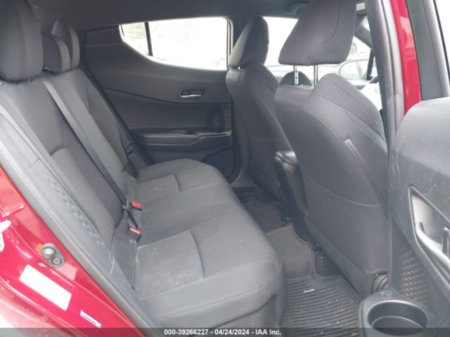 NMTKHMBX1JR026445 Toyota C-hr Xle Premium