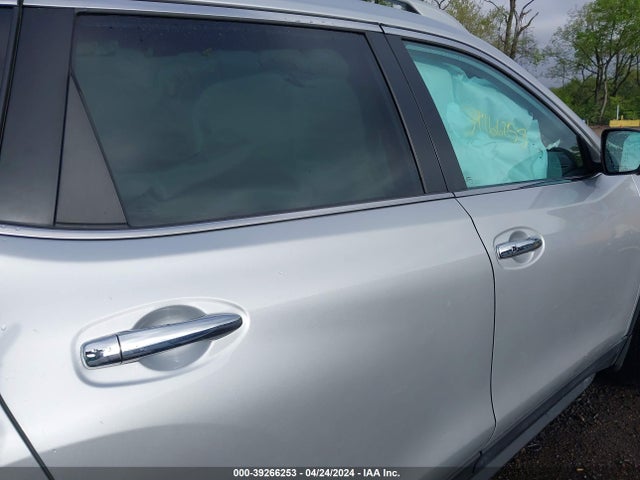 Nissan ROGUE SV 2018 5N1AT2MV0JC731018 Image 13
