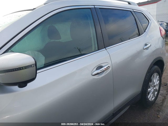 Nissan ROGUE SV 2018 5N1AT2MV0JC731018 Image 14