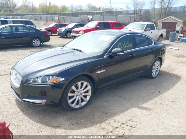 2013 JAGUAR XF SAJWJ0EF2D8S86110 Photo 1