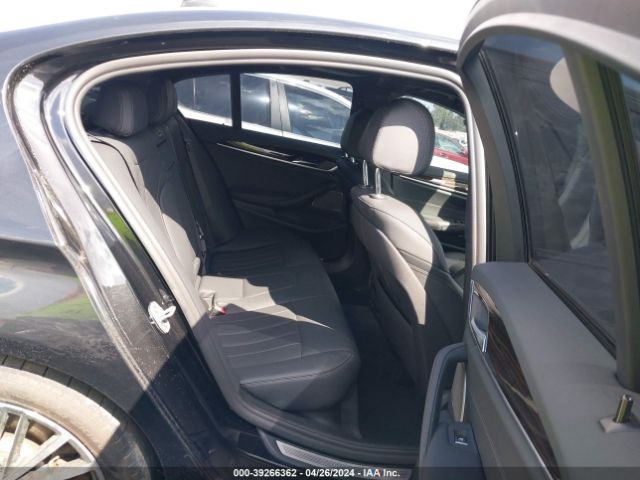 WBA13AG05NCK12452 BMW 530e