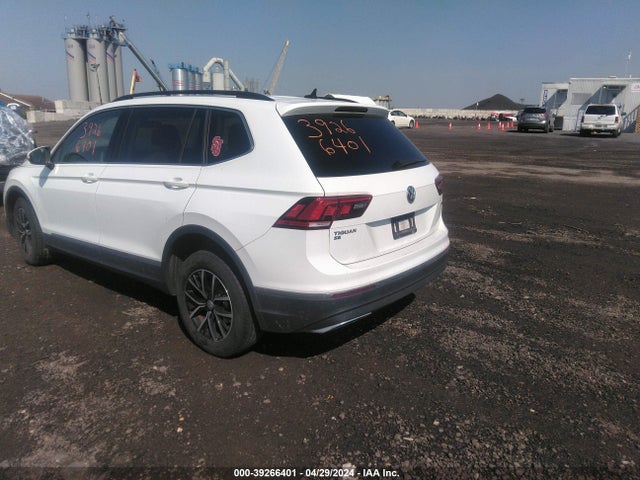3VV2B7AX6MM122535 Volkswagen Tiguan 2.0t Se/2.0t Se R-line Black/2.0t Sel