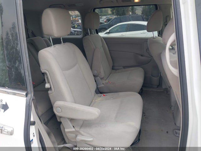 Nissan Quest Sv 2016 JN8AE2KP1G9152732 Image 8