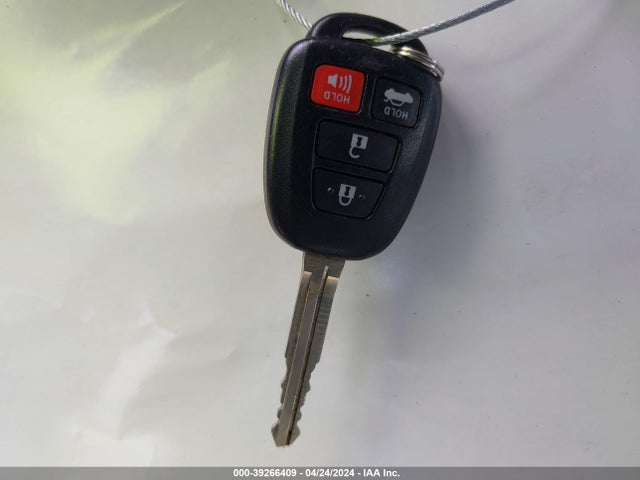 Toyota COROLLA LE 2018 2T1BURHE4JC097647 Image 11