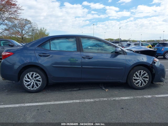 Toyota COROLLA LE 2018 2T1BURHE4JC097647 Image 13