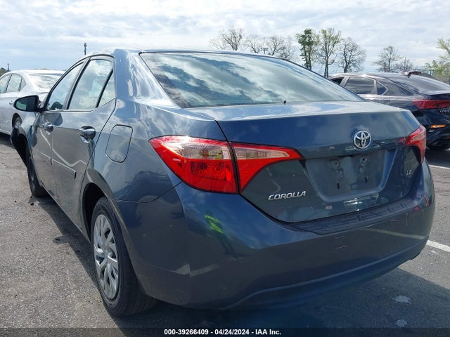 Toyota COROLLA LE 2018 2T1BURHE4JC097647 Image 3