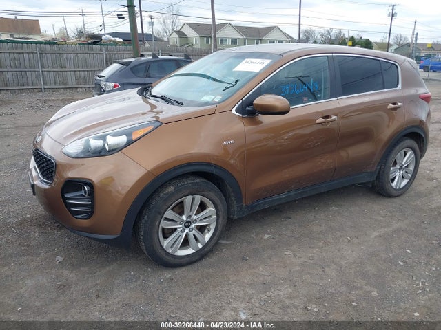 KIA Sportage Lx 2018 KNDPMCAC0J7438801 Image 2