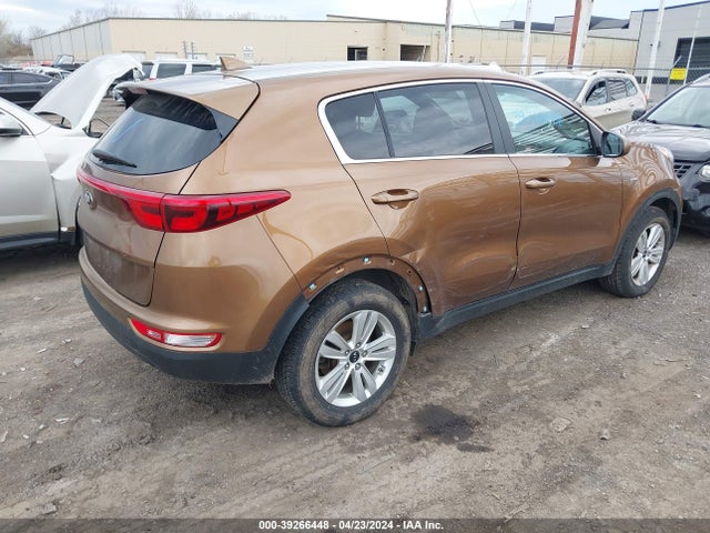 KIA Sportage Lx 2018 KNDPMCAC0J7438801 Image 4