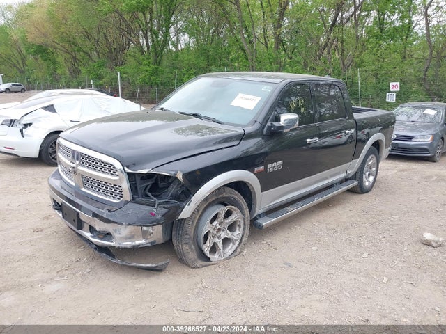 1C6RR7NT6JS230874 RAM 1500 Laramie  4x4 5'7 Box