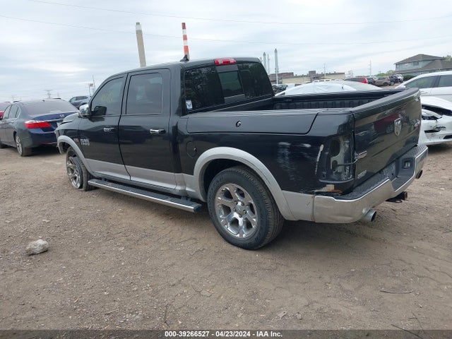 1C6RR7NT6JS230874 RAM 1500 Laramie  4x4 5'7 Box