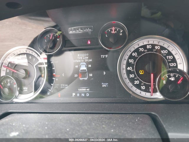 1C6RR7NT6JS230874 RAM 1500 Laramie  4x4 5'7 Box
