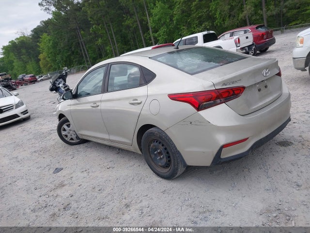Hyundai ACCENT SE 2018 3KPC24A37JE021489 Image 3