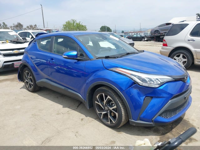 Toyota C-HR XLE 2020 JTNKHMBX4L1090380 main image