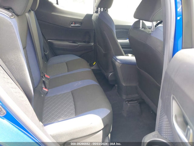 Toyota C-HR XLE 2020 JTNKHMBX4L1090380 Image 8