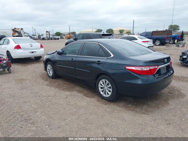 Toyota CAMRY LE 2016 4T4BF1FK1GR542203 Image 3