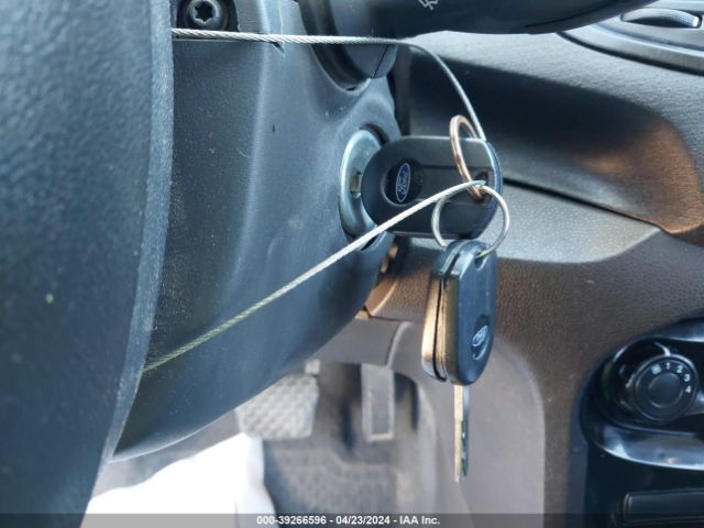 3FADP4BJ0FM145738 Ford FIESTA SE
