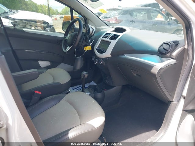 Chevrolet Spark 2lt Auto 2014 KL8CF6S90EC585820 Image 5