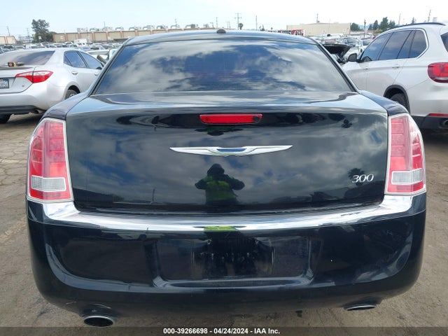 Chrysler 300 2014 2C3CCAAG1EH322840 Image 17